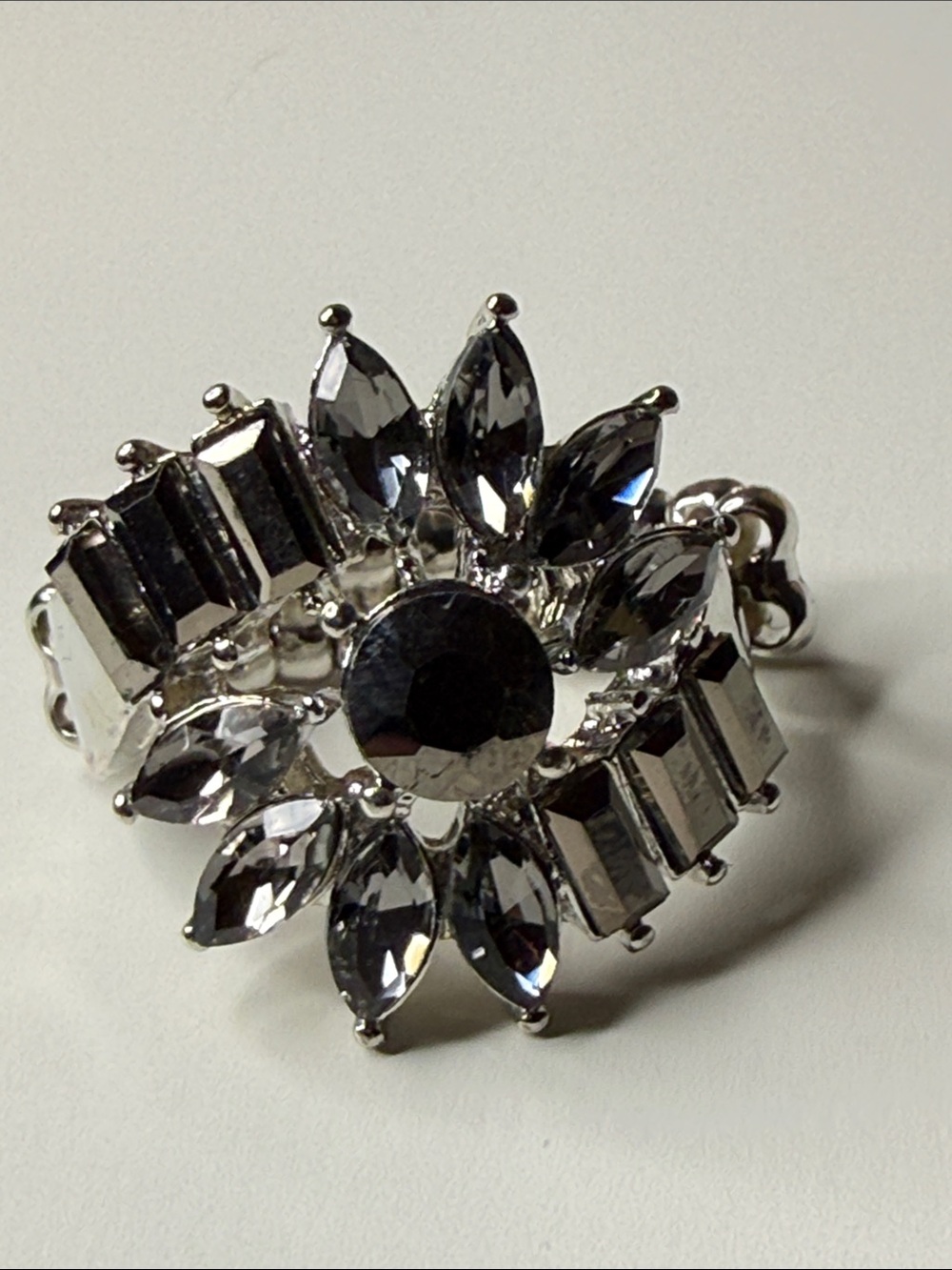 Silver-Tone Gray faux Crystal Flower Ring - Women Jewelry adjustable